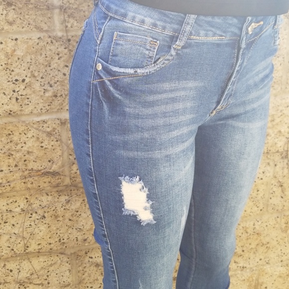 High Rise Jeans - Picture 3 of 4